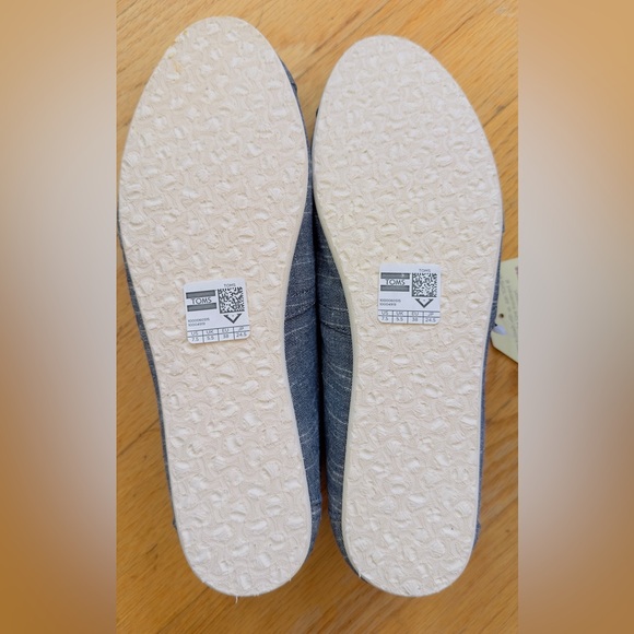 Toms Women's Blue Slip-On Shoes - Picture 5 of 6
